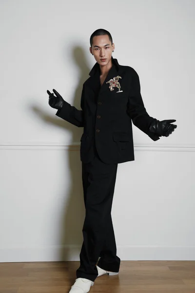 Look 11